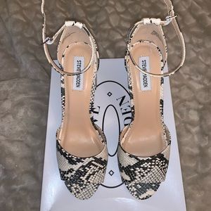 Steve Madden snake pattern heels BRAND NEW